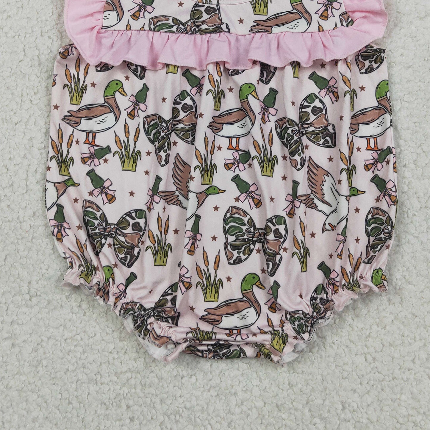 SR4160 RTS NO MOQ （In stock）Pink ruffle duck camo bow baby girls summer romper