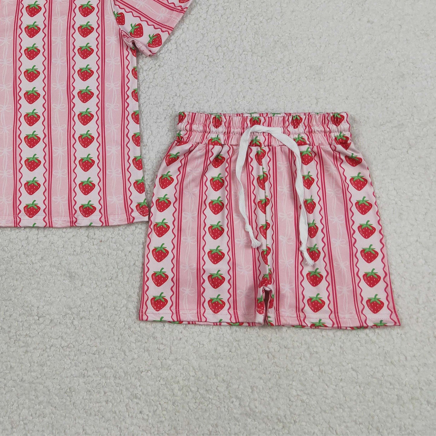 GSSO3649 RTS NO MOQ （In stock ）Short sleeves strawberry bow top shorts girls outfits