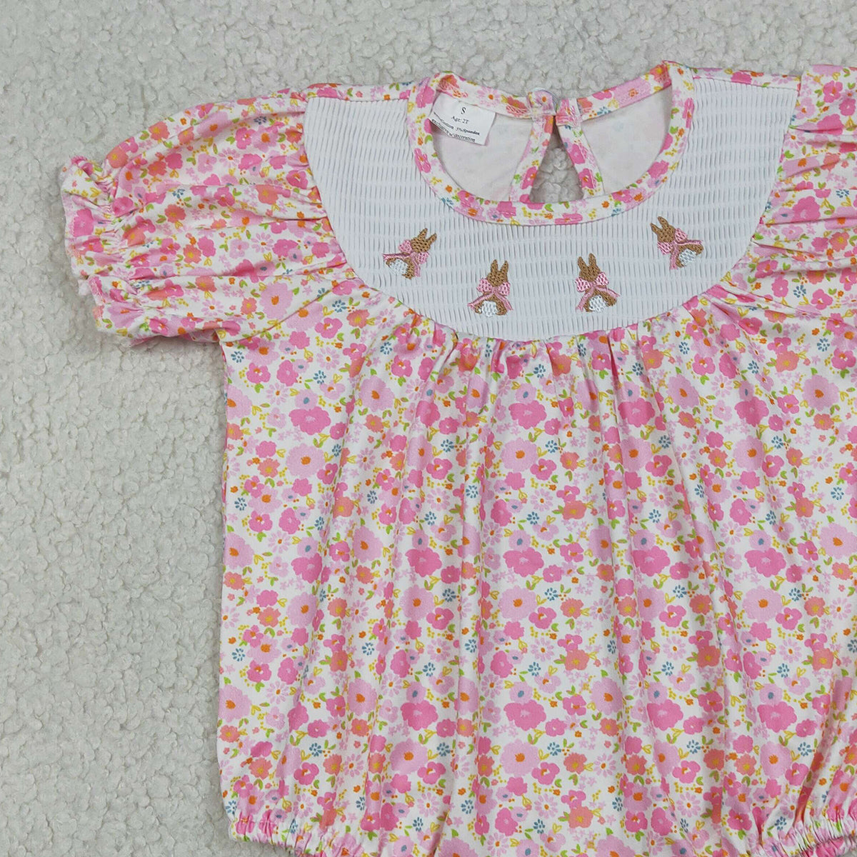 4.1 RTS NO MOQ （In stock）SR3785 Short sleeves pink floral rabbit smocked baby Easter romper