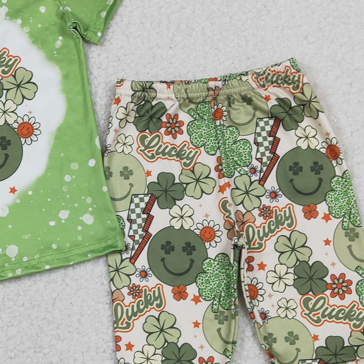 2.3 RTS NO MOQ （In stock）GSPO1876 Baby Girls Smile Clovers Shirt Top Bell Pants St Patrick Clothes Sets