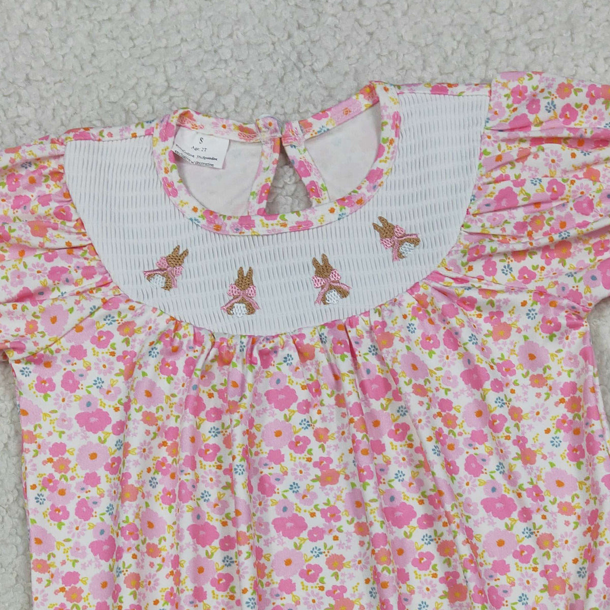 4.1 RTS NO MOQ （In stock）SR3785 Short sleeves pink floral rabbit smocked baby Easter romper
