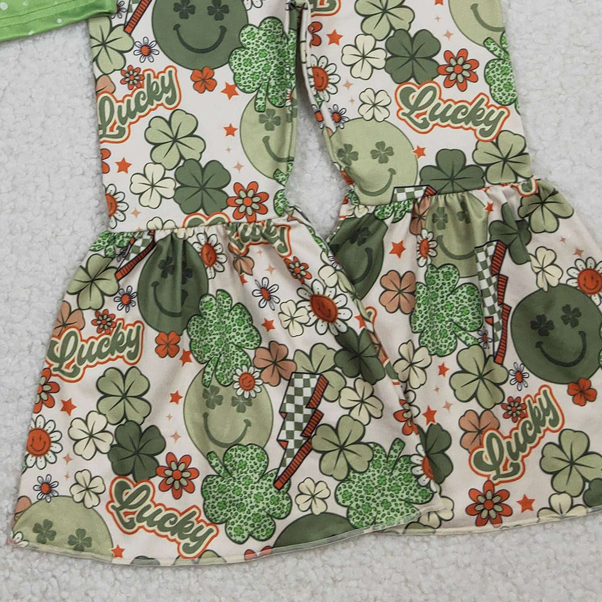 2.3 RTS NO MOQ （In stock）GSPO1876 Baby Girls Smile Clovers Shirt Top Bell Pants St Patrick Clothes Sets