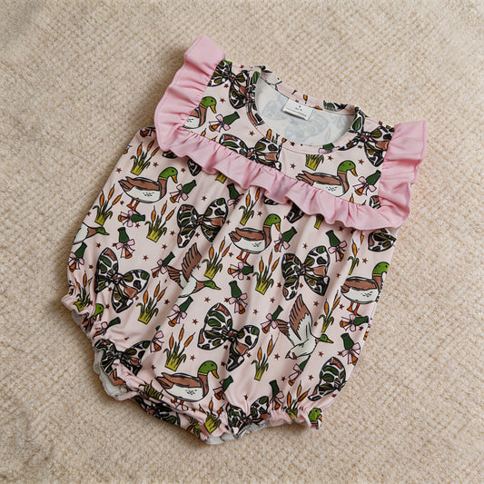 SR4160 RTS NO MOQ （In stock）Pink ruffle duck camo bow baby girls summer romper