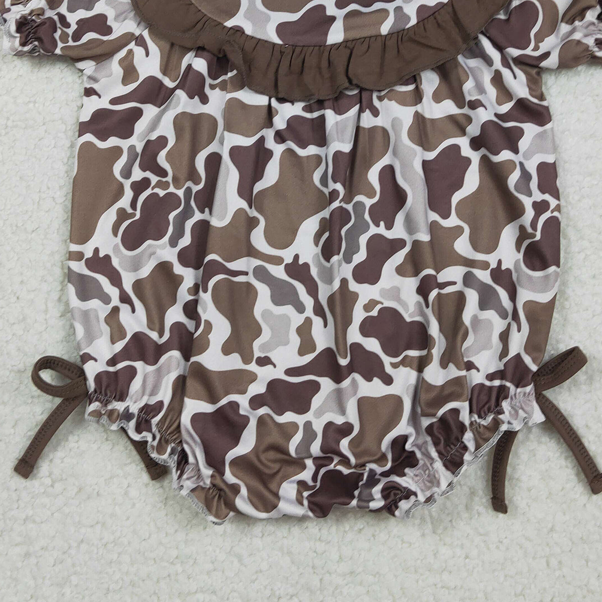 2.4 RTS NO MOQ （In stock）SR3888 Embroidery Mama's Bestie Baby Girls Southern Brown Camo Ruffle Rompers