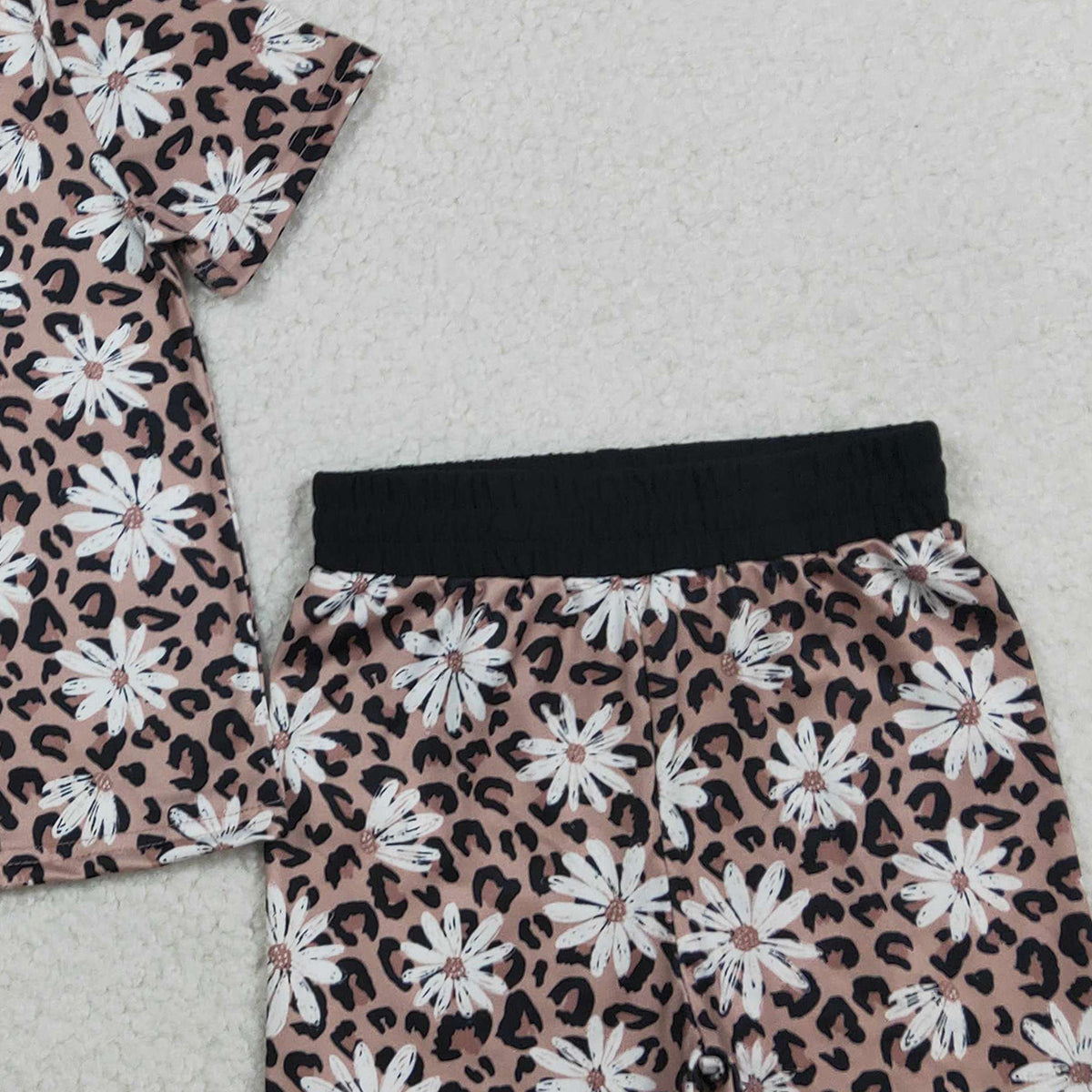 2.2 RTS NO MOQ （In stock）GSSO3079 Baby Girls Leopard Daisy Flowers Top Short Pajamas Clothes Sets