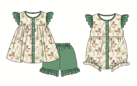 Girls Outfit with Flutter Sleeves Duck Buttons Tunic And Shorts - Cute And Fashionable Clothing Set for Little Ones