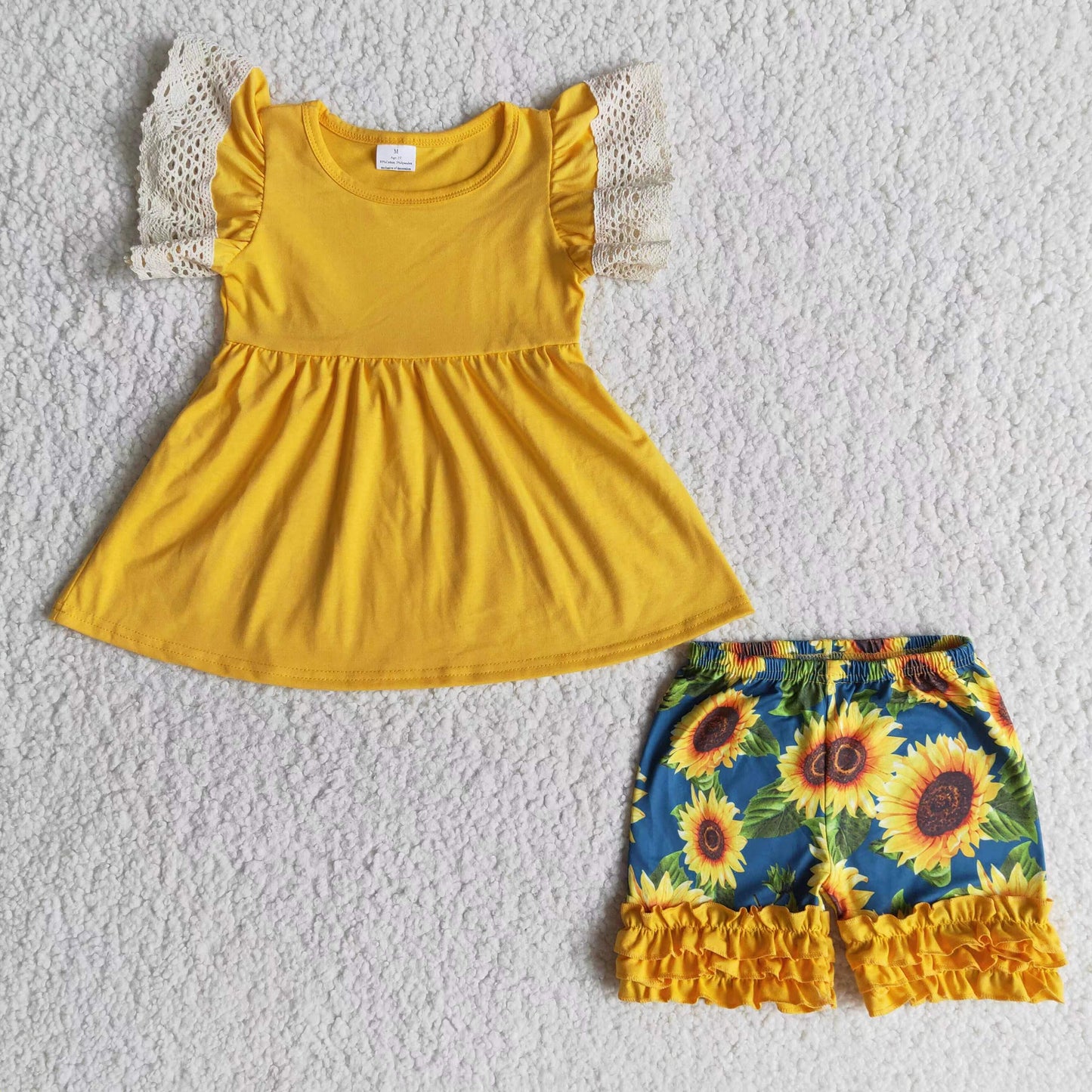 A10-24  Kids girls clothes flying sleeves with shorts set-promotion  $5.5