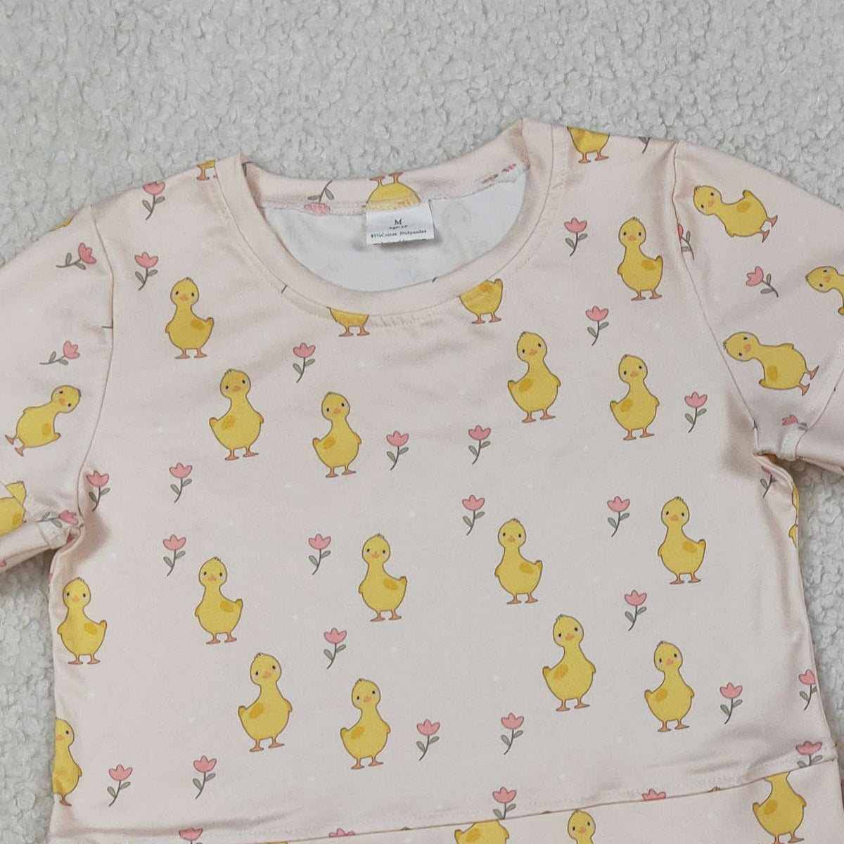 3.26 RTS NO MOQ （In stock）GSSO3281 Kids Clothing for Baby Girls Short Sleeve Yellow Small Flowers Chicks Top Scallop Shorts Clothes Sets