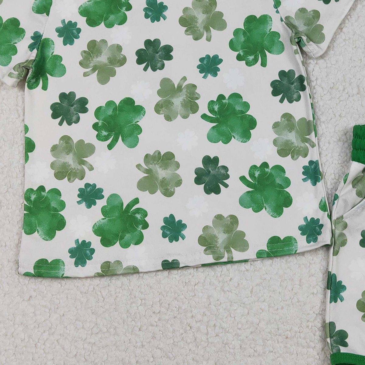 12.24 RTS NO MOQ （In stock）GSSO2744 Baby Girls Green Clovers Top Pockets Shorts St Patrick Clothes Sets
