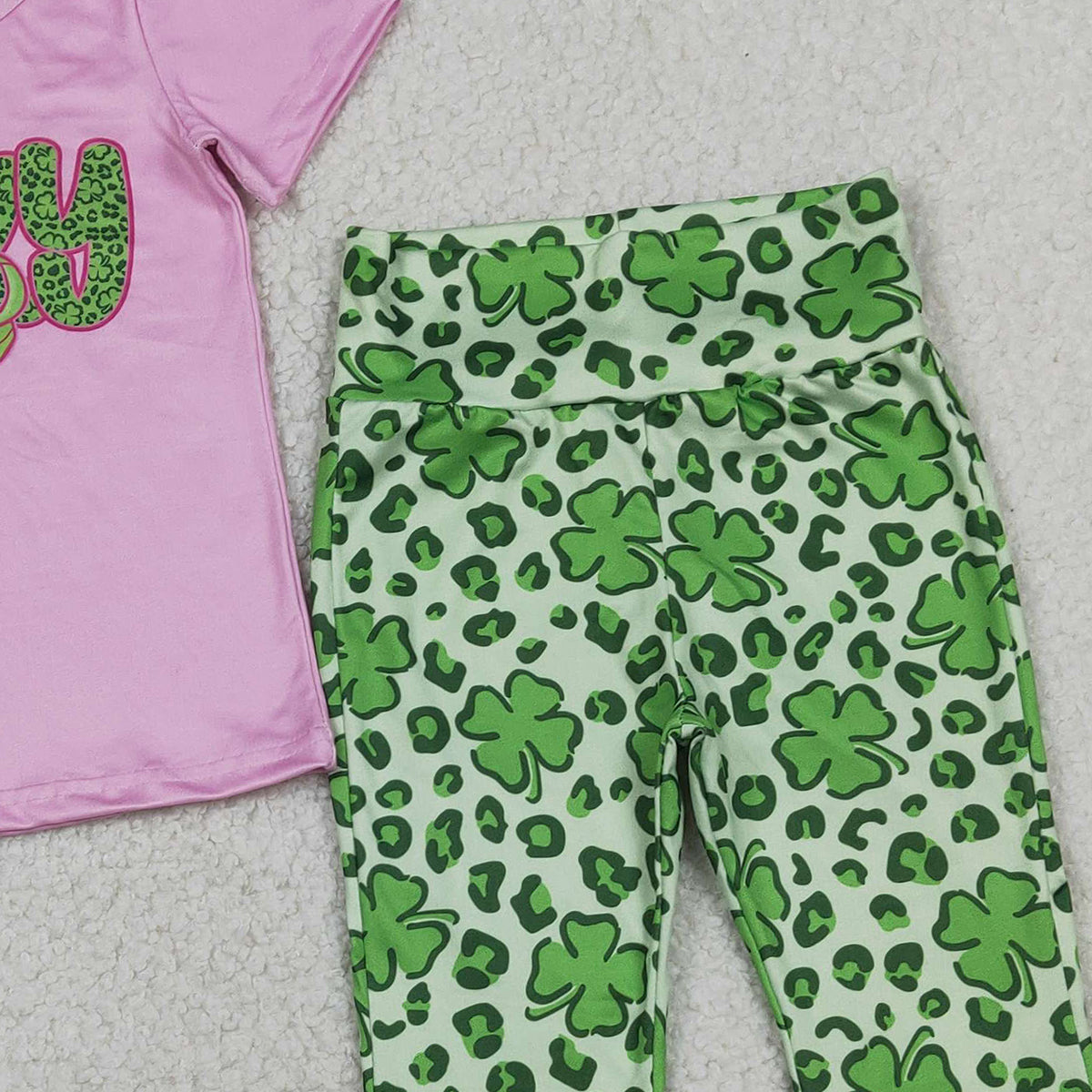 2.3 RTS NO MOQ （In stock）GSPO2104 Baby Girls Clover Bow Lucky Top Bell Bottom Pants St Patrick Clothes Sets