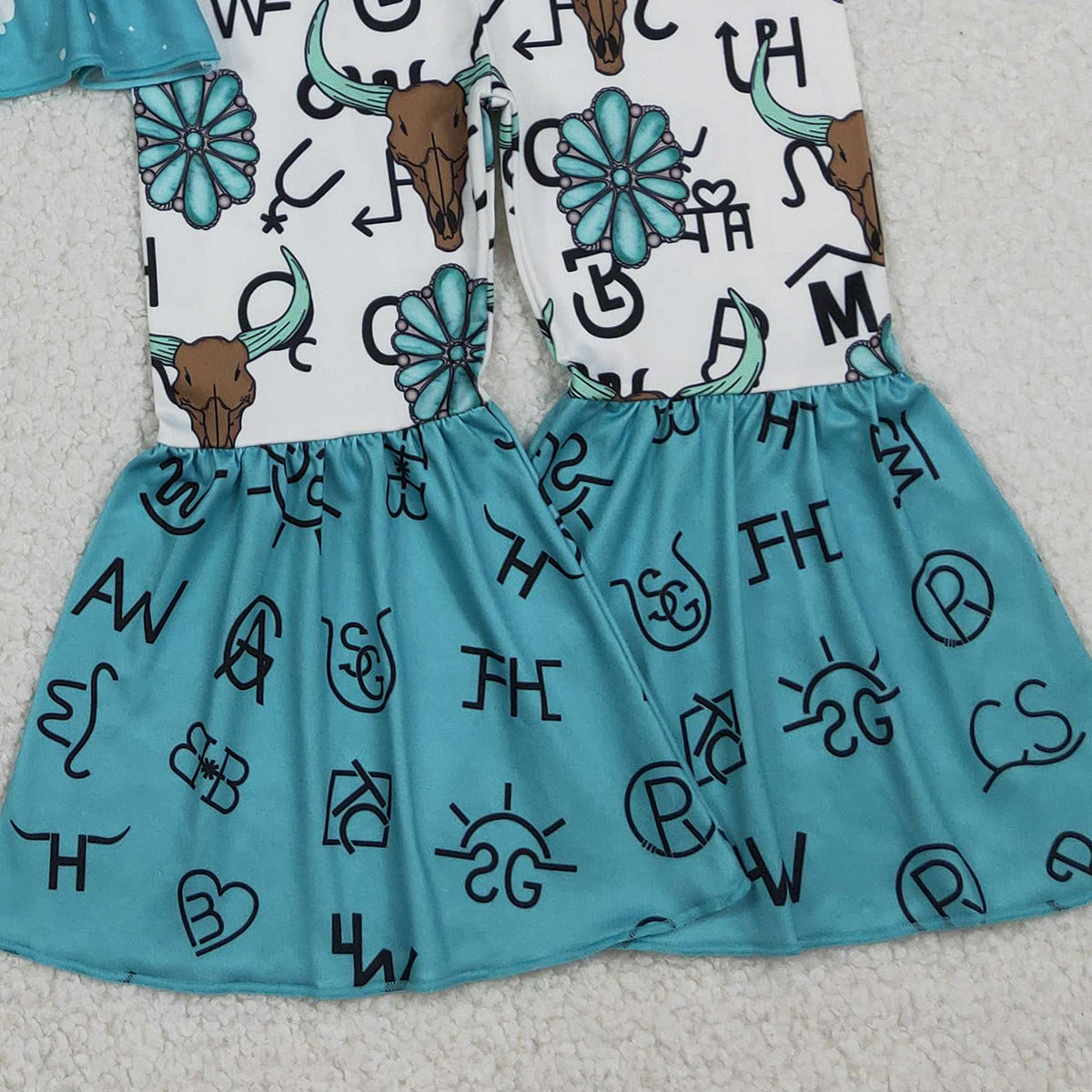 12.22 RTS NO MOQ （In stock）GSPO2114 Baby Girls Bull Skulls Ruffle Top Bell Bottom Pants Western Clothes Sets