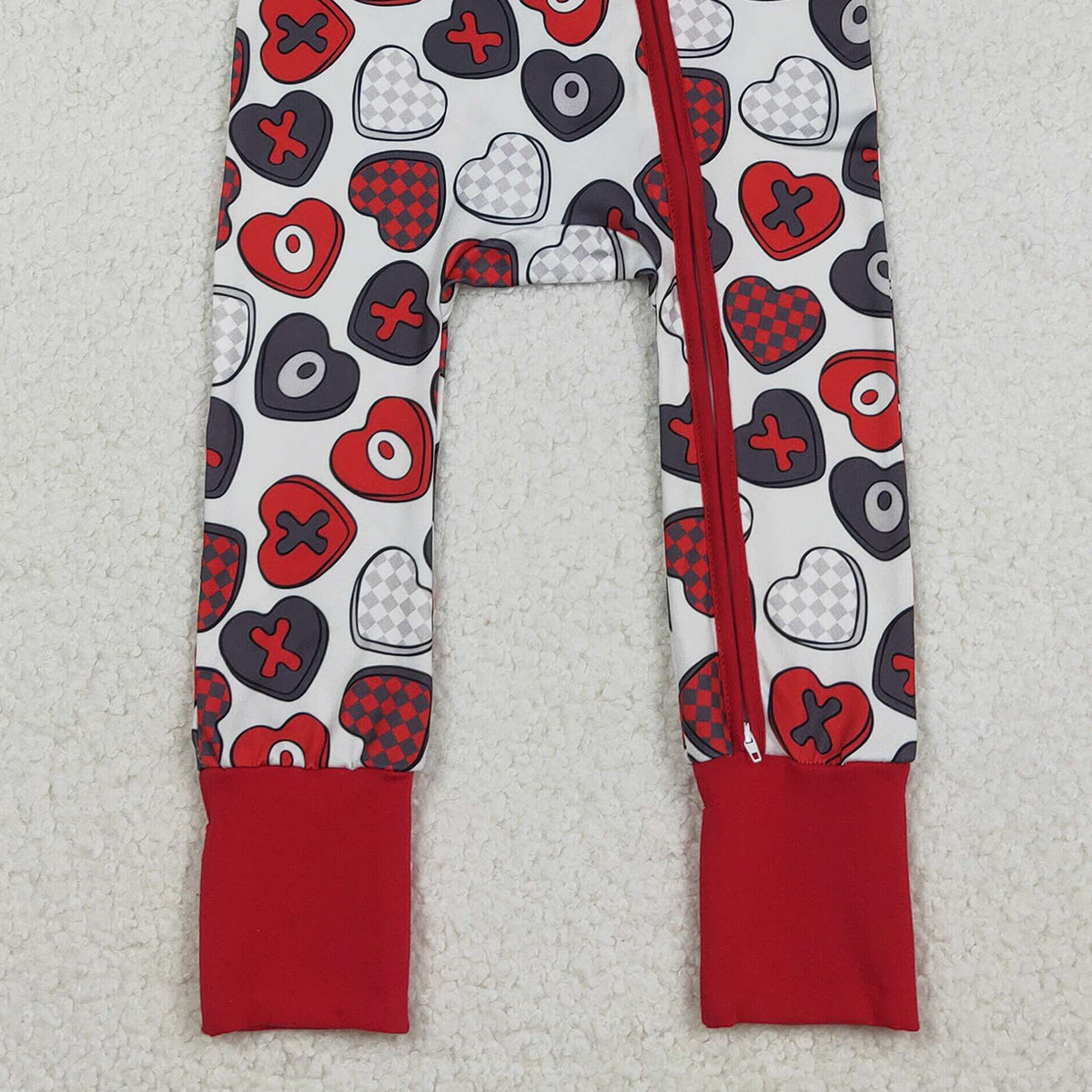 12.10 RTS NO MOQ （In stock）LR2882 Baby Girls Winter Rompers Baby Girls Hearts XOXO Valentines Two Way Zip Convertible Rompers