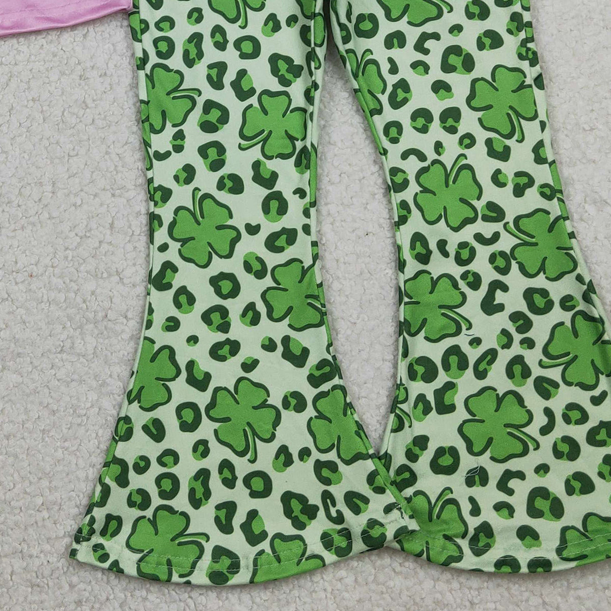 2.3 RTS NO MOQ （In stock）GSPO2104 Baby Girls Clover Bow Lucky Top Bell Bottom Pants St Patrick Clothes Sets
