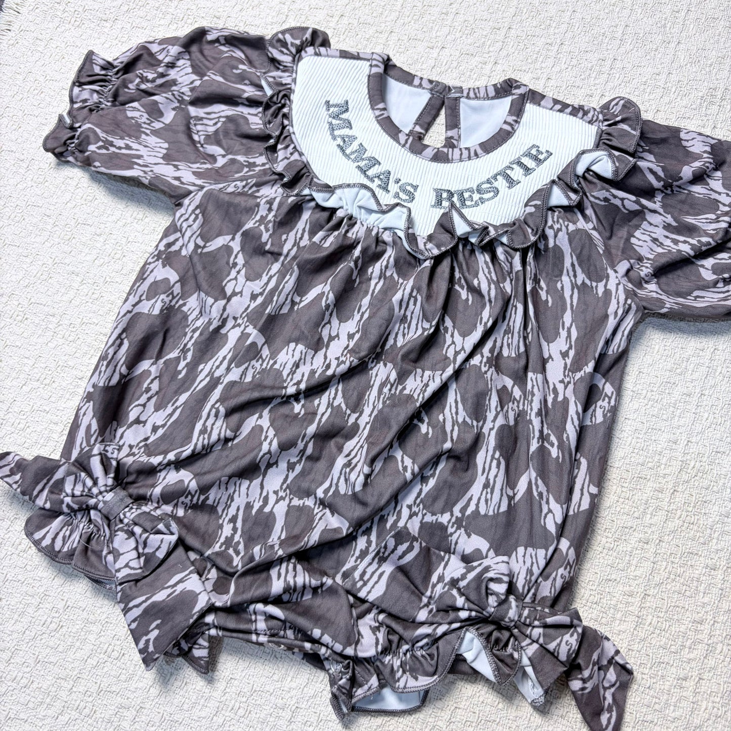 0514 RTS Sibling mama's bestie smock short sleeves heart baby girl romper