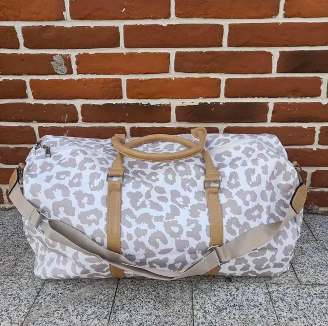 No moq BA0254 pre-order leopard beige Gym Bag