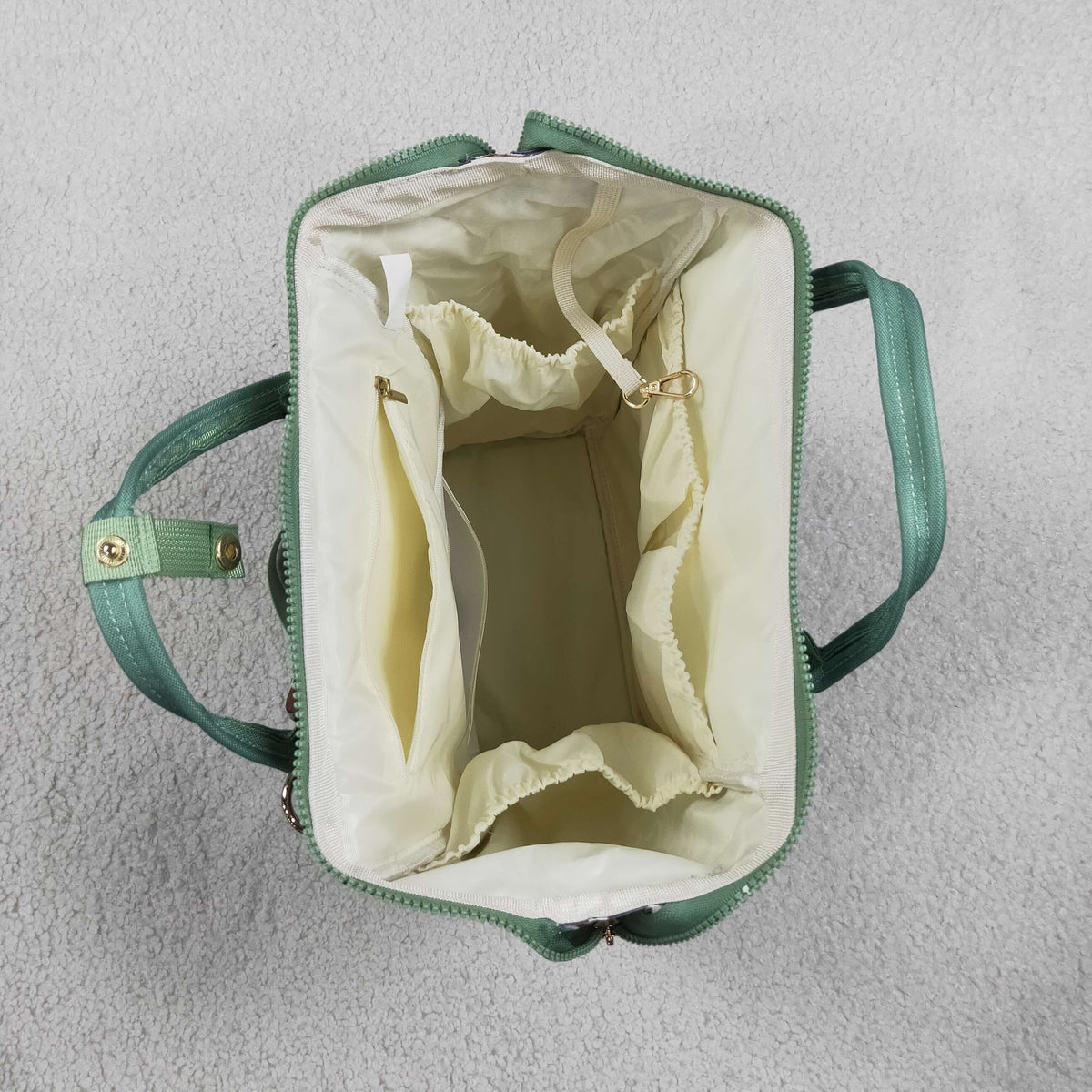 RTS NO MOQ （In stock )Bag BA0404 Embroidery Green Camo Embroidery Ducks Zipper Mommy Diaper Backpacks Bags