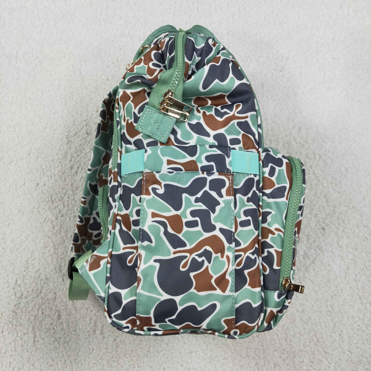 RTS NO MOQ （In stock )Bag BA0404 Embroidery Green Camo Embroidery Ducks Zipper Mommy Diaper Backpacks Bags