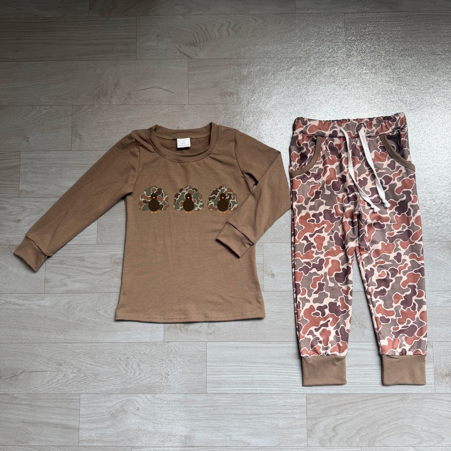 BLP1473Sample No Moq Embroidery Toddler Boys Camo Turkey Top Matching Pocket Jogger Pants Two Piece Thanksgiving Clothes Set