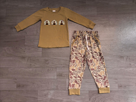 BLP1474 Sample No Moq milk silk BLP1474 Embroidery Camo Turkey Baby Boys Top Pockets Jogger Thanksgiving Clothes Sets
