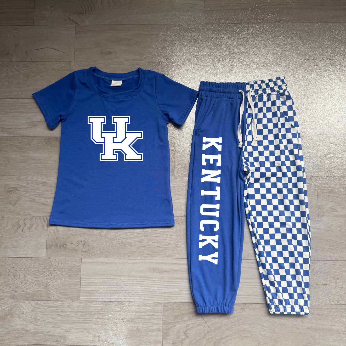 BSPO0696（BT1882+P1059） Sample No Moq Baby Boys Hot Blue Print T Shirt Top With Pockets Matching Joggers Two Piece Team Clothes Set