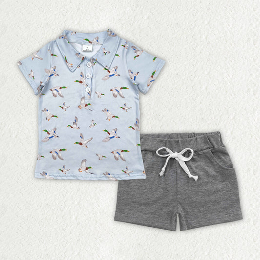8.01  BSSO1523 RTS NO MOQ Baby Boys Summer Boys Outfits Baby Boys Blue Ducks Button Polo Shirts Top Gray Pockets Shorts Sets