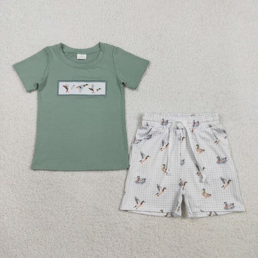 1.28 RTS NO MOQ （In stock）BSSO1639 Embroidery Ducks Baby Boys Top Checked Pockets Short Hunting Clothes Sets