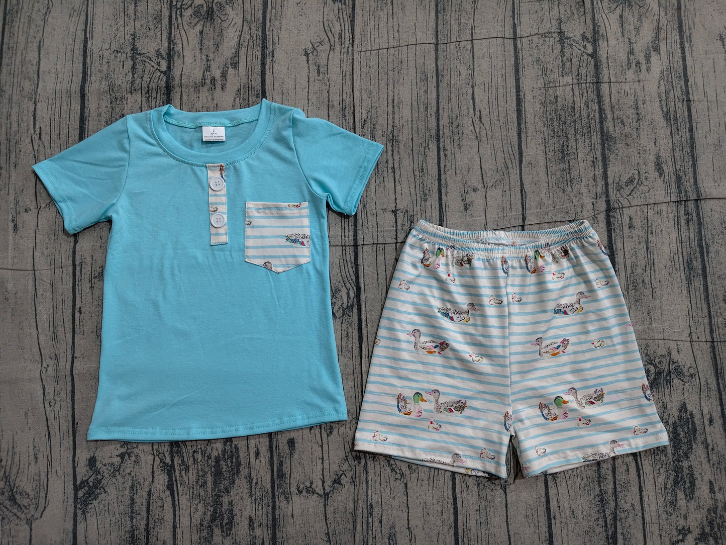 3.24 BSSO1802 Sample No Moq Summer Baby Boys Short Sleeve Blue Button Pockets Top Ducks Stripe Shorts Hunting Clothes Sets