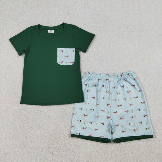 3.21 RTS NO MOQ （In stock）BSSO1899 Fashion Clothing For Baby Boys Short Sleeve Dark Green Ducks Pocket Top Shorts Hunting Clothes Set