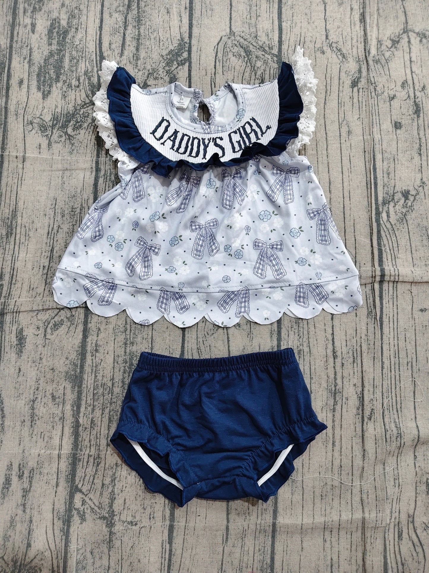 4.12 GBO0519 Sample No Moq Smocked Daddy's Girl Flowers Bows Tunic Bummies Clothes Sets