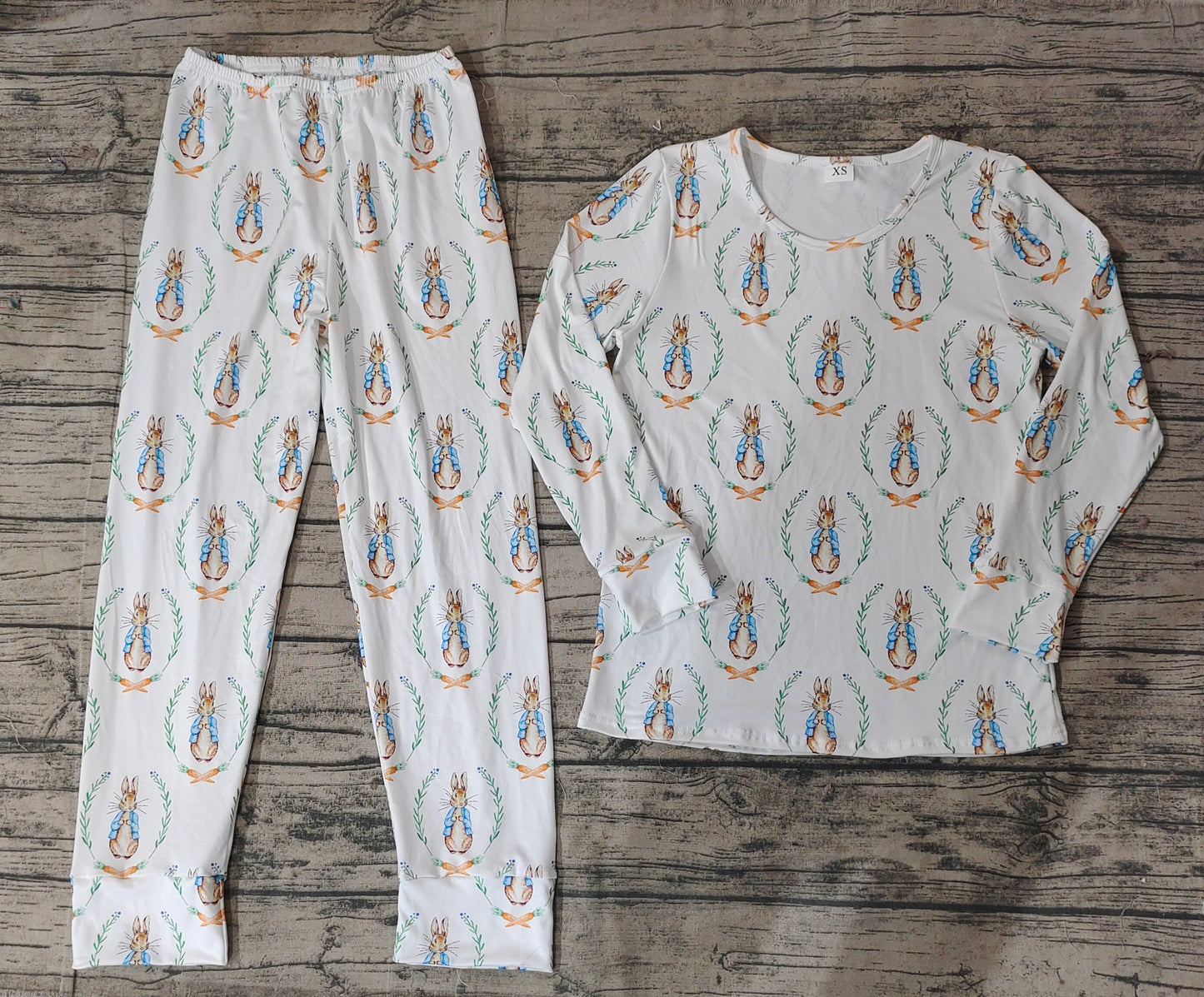 GLP2219Adult Long Sleeve Rabbit Carrot Print Pajamas for Easter Comfortable Sleepwear Soft Polyester Clothing for Men Women