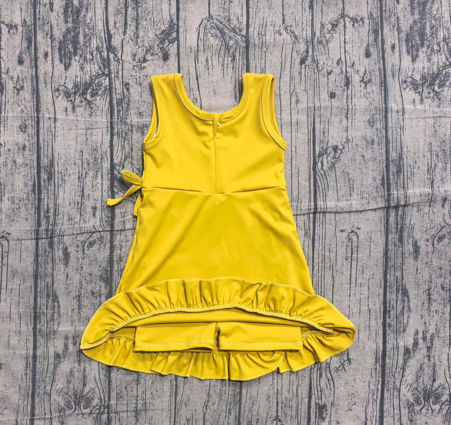 5.5 GSD3031 Sample No Moq Baby Girls Yellow Sleeveless Yoga Shorts Ruffle Knee Length Dresses