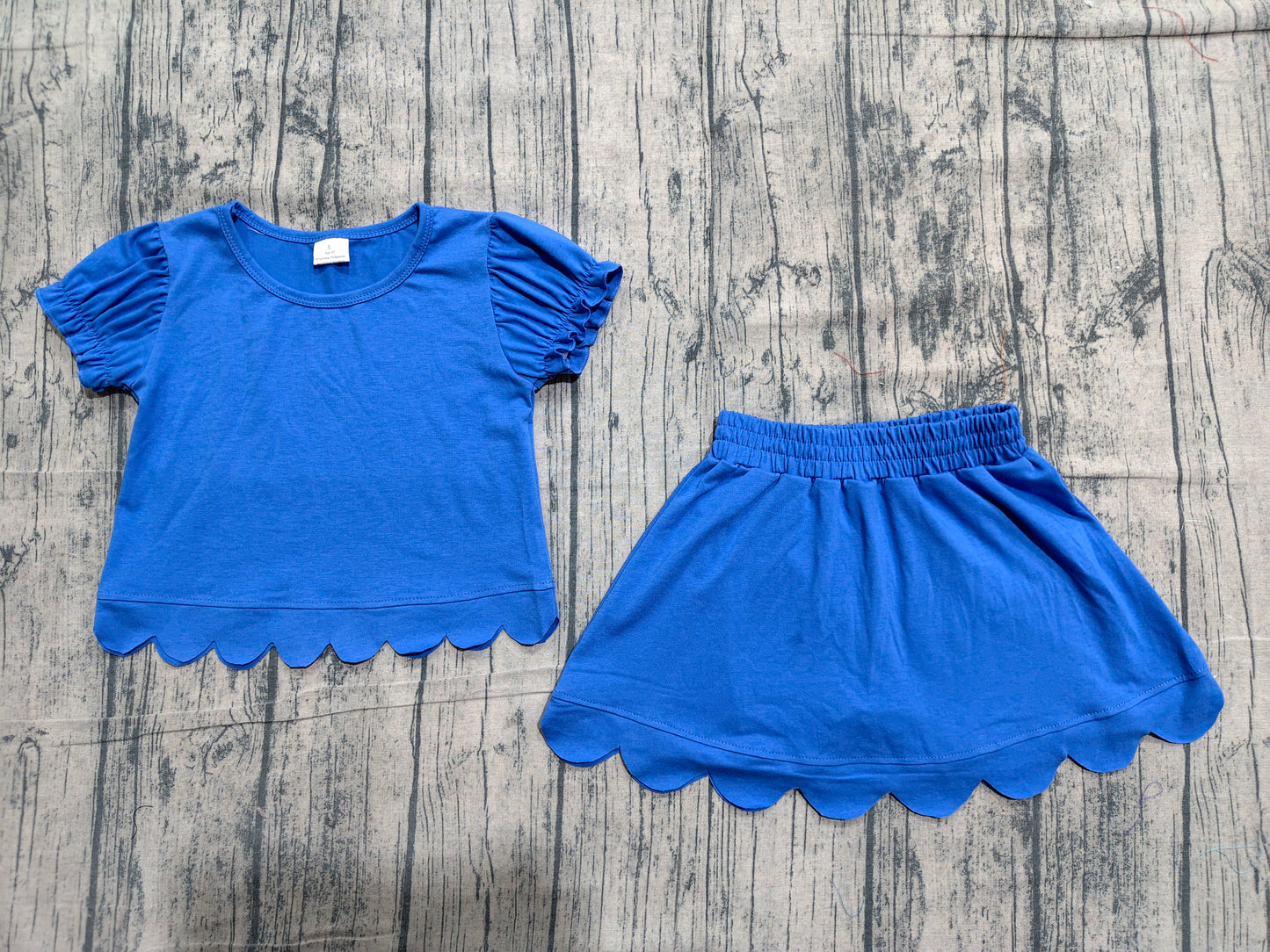 4.24 GSD3937  Sample No Moq Baby Girls Hot Blue Short Ruffle Sleeve Top Skirt Short Scallop Clothes Sets