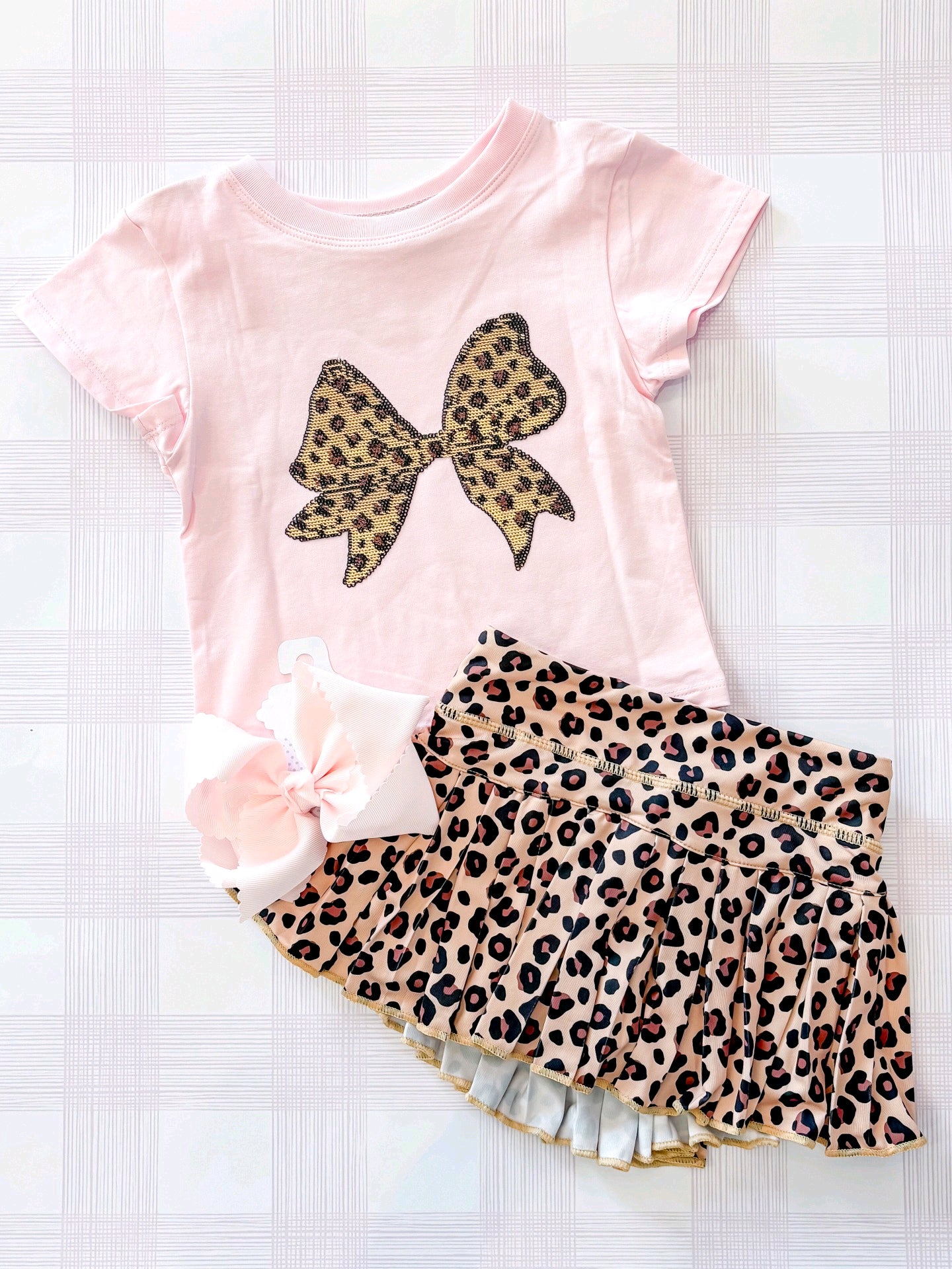 4.29 GSD4174 Pre order No Moq Baby Girls Sweet Pink Leopard Bow Top Ruffle Skirt Summer Set