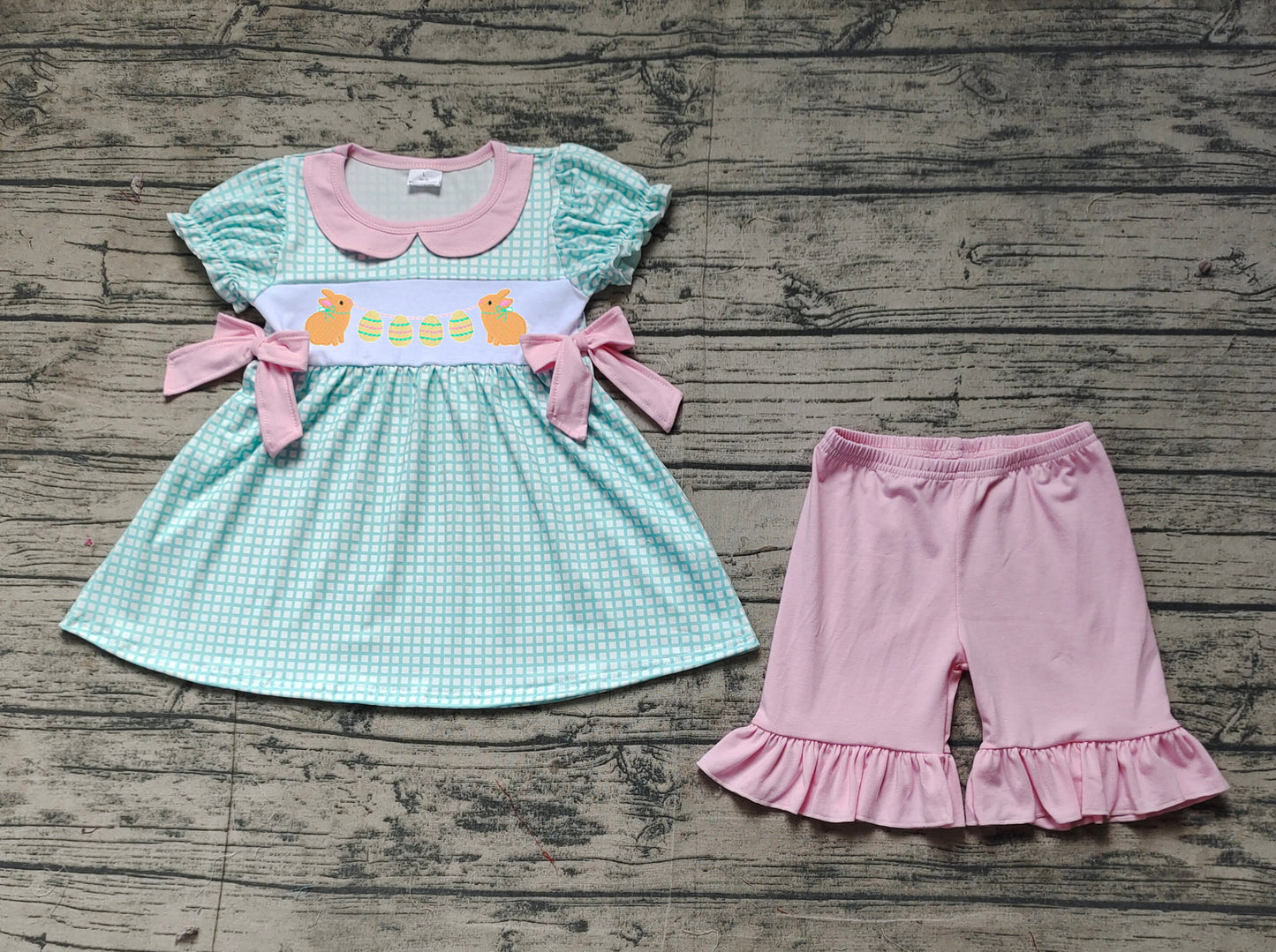 GSSO1882Girls Plaid Bunny Eggs Tunic Ruffle Shorts Outfit Easter Themed Clothing Set for Kids