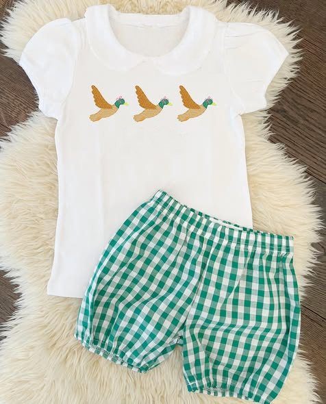 11.4 GSSO2826 Pre order No Moq Baby Girls Ducks Collar Shirts Green Checked Shorts Clothes Sets