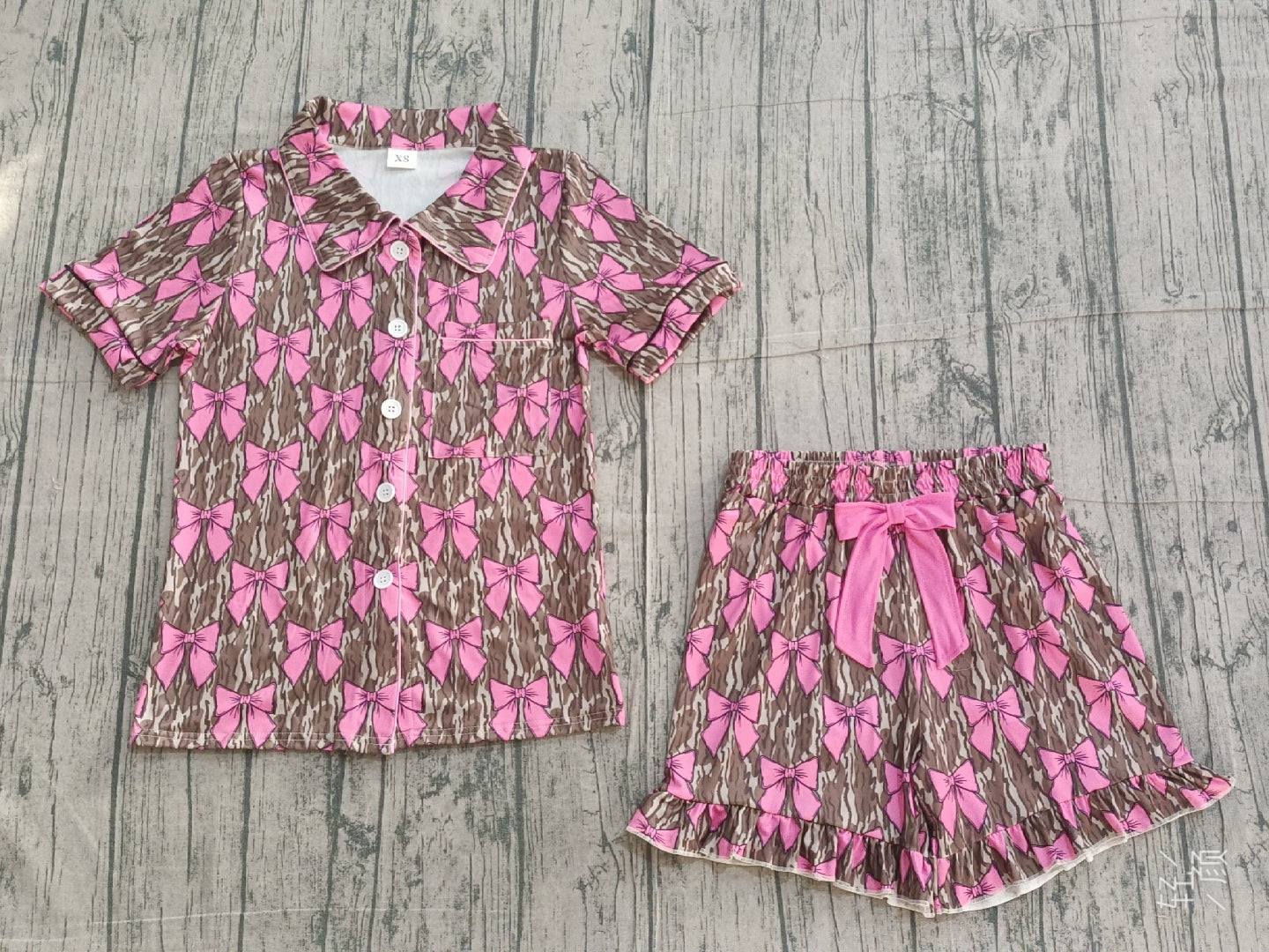 1.12 RTS NO MOQ （In stock）GSSO3137 Adult Women Southern Olive Camo Bows Button Pocket Top Ruffle Shorts Pajamas Set