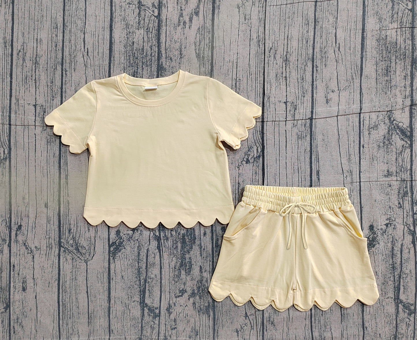 1.22 GSSO3175 Sample No Moq Baby Girls Short Sleeve Yellow Shirts Top Scallop Shorts Clothes Sets