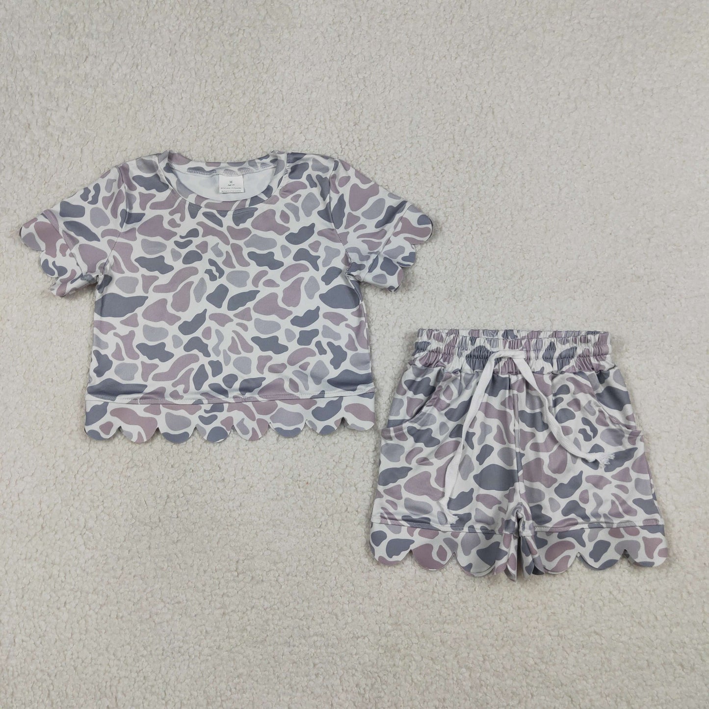 4.3 GSSO3226 RTS NO MOQ （In stock ）Grey camo scallop top shorts girls summer outfit