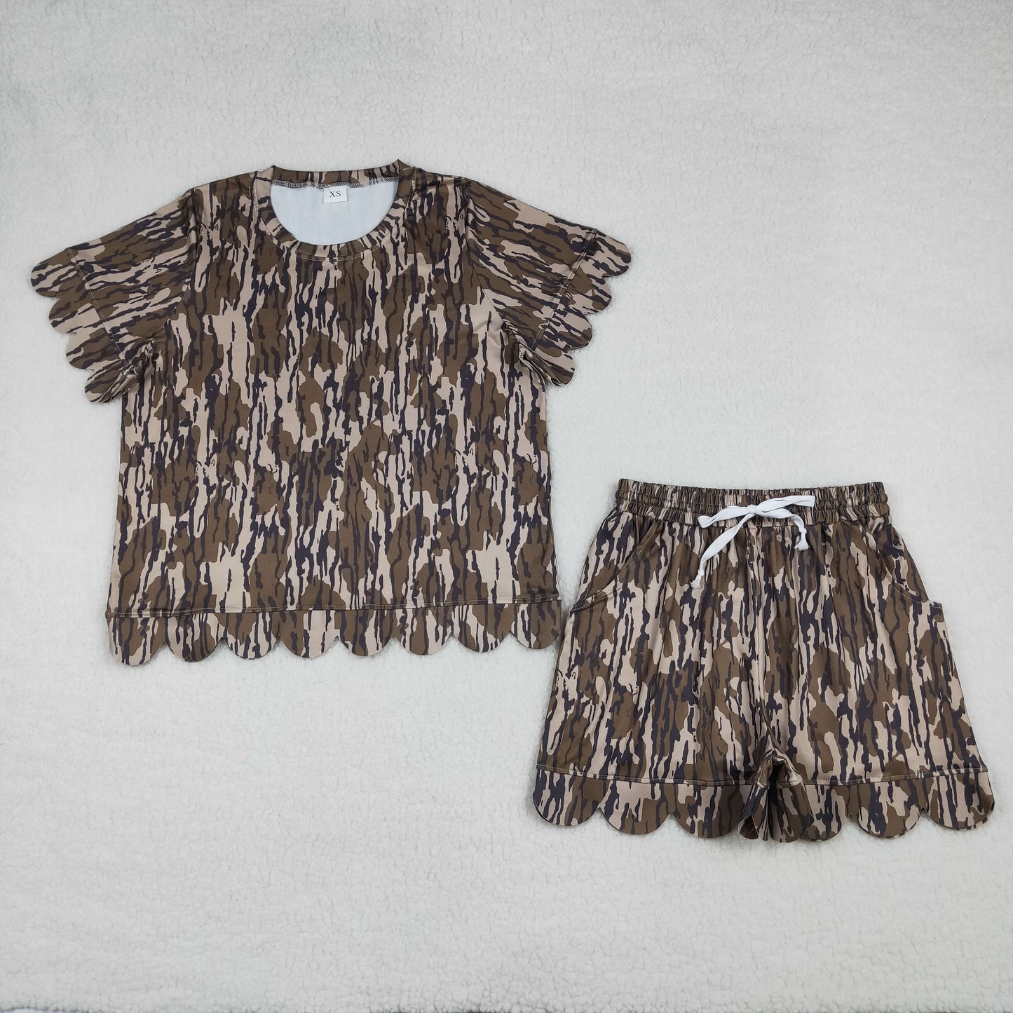 4.3  GSSO3231 RTS NO MOQ （In stock）Olive camo scallop top shorts adult women summer outfits
