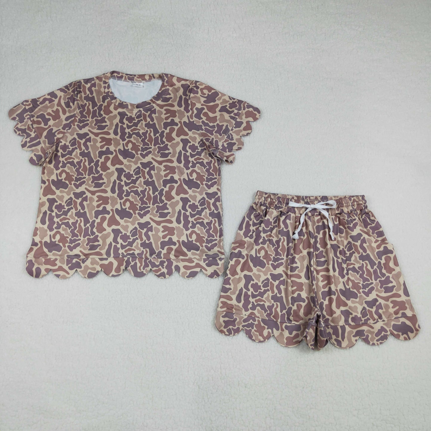 4.9 GSSO3233 RTS NO MOQ （In stock）Khaki camo scallop top shorts adult women summer outfits
