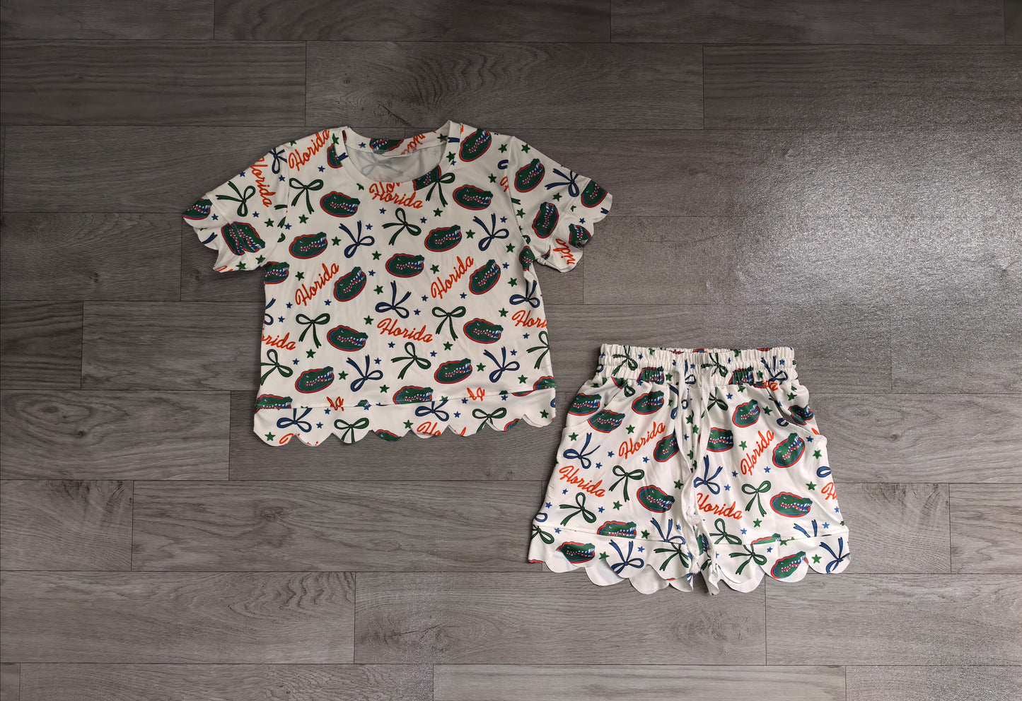 GSSO3249 Sample No Moq Short sleeves crocodile bow scallop girls team outfits