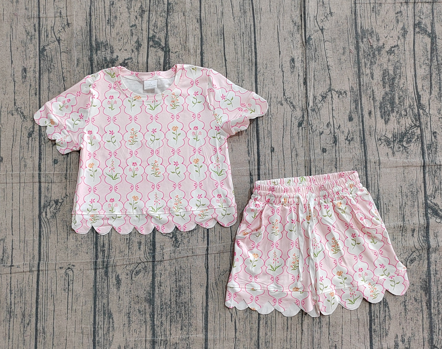 3.7 GSSO3271 Sample No Moq Baby Girls Short Sleeve Pink Flowers Checked Top Scallop Shorts Clothes Sets