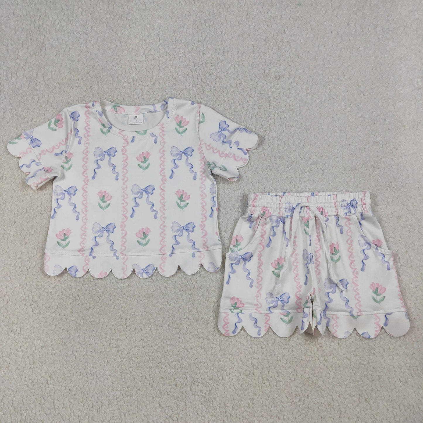 4.2 GSSO3272 RTS NO MOQ （In stock ）Short sleeves floral bow scallop top shorts girls outfits