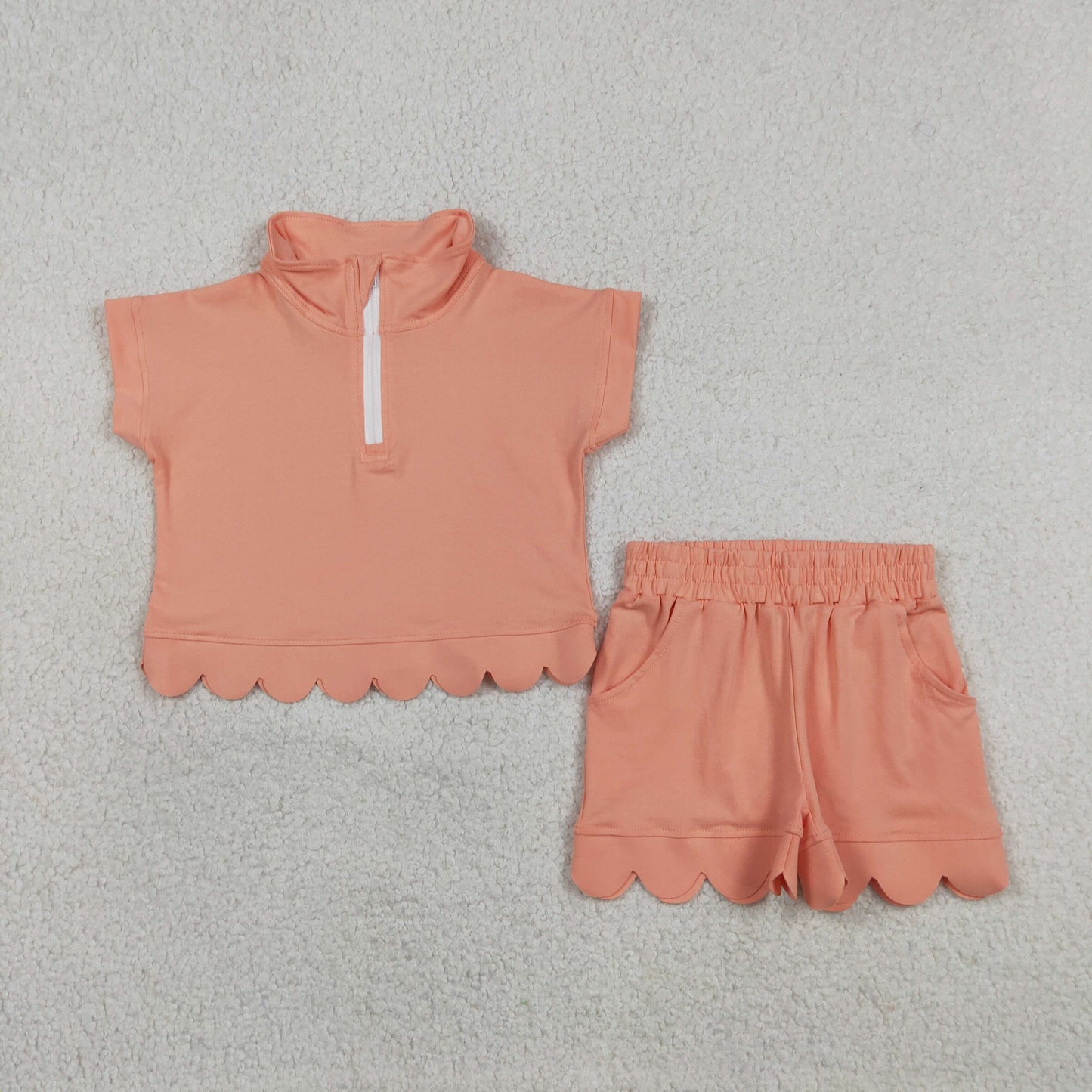 GSSO3374  RTS NO MOQ （In stock）Baby Girls Summer Fashion Short Sleeve Peach Zipper Scallop Pullover Top Pockets Short Checked Set