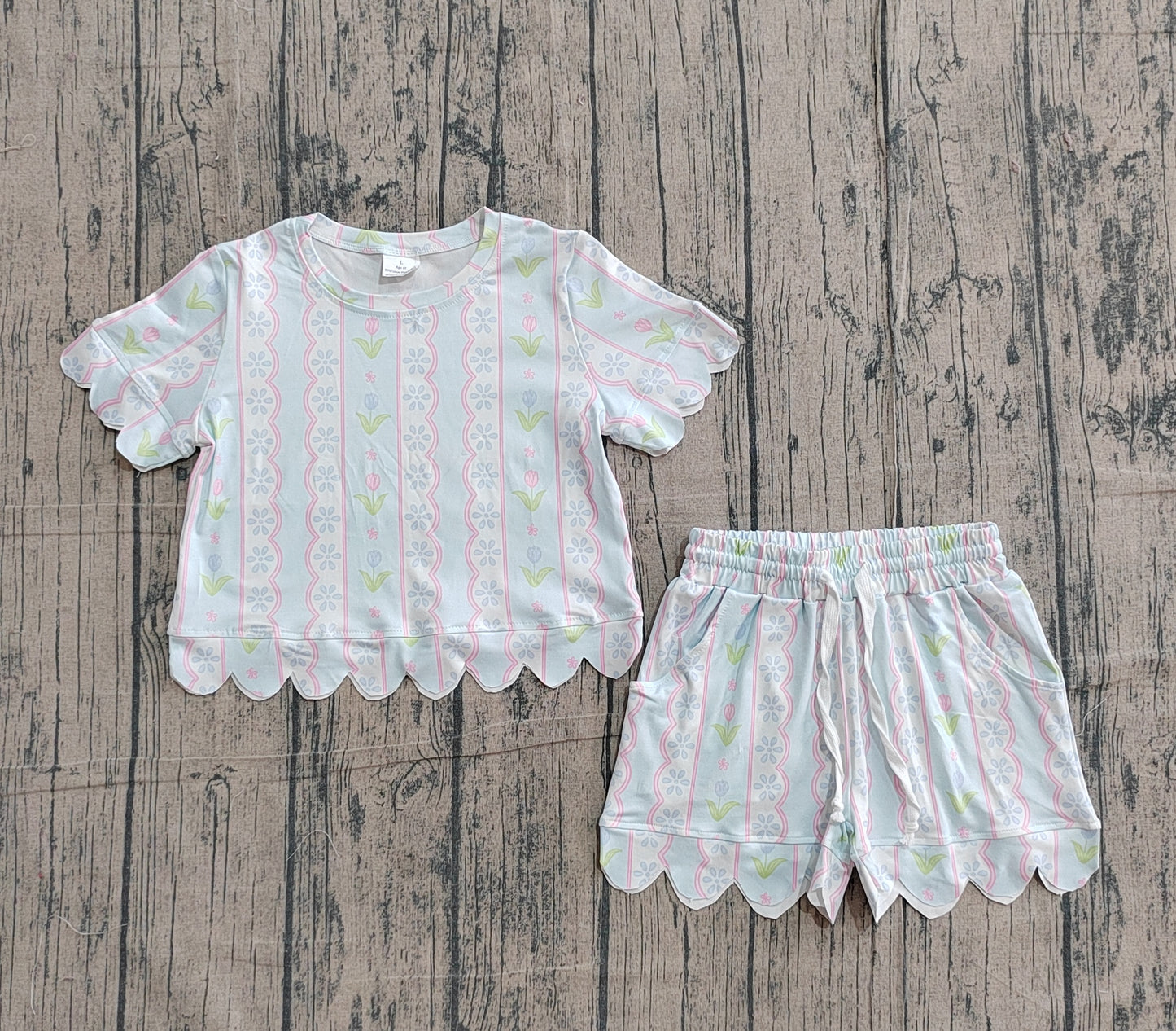 3.7 GSSO3412 Sample No Moq Baby Girls Flowers Stripe Top Scallop Shorts Clothes Set