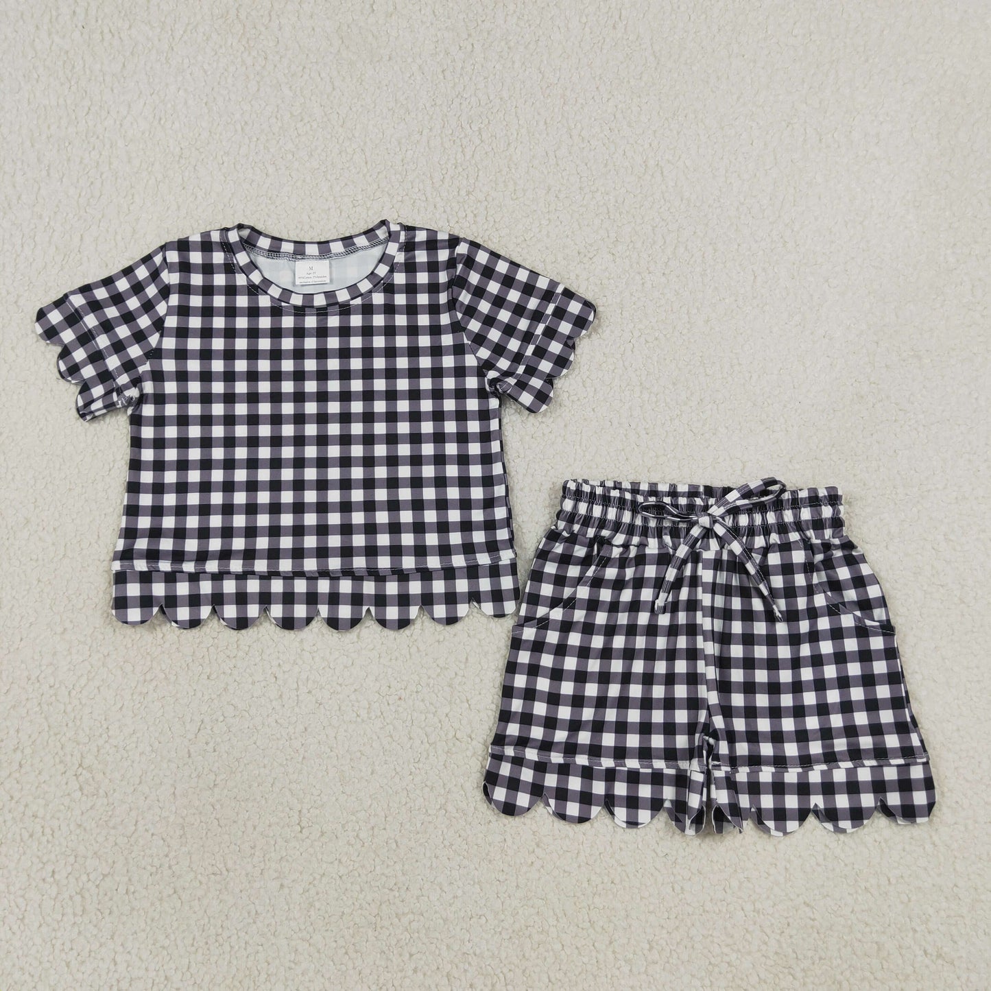 GSSO3842 RTS NO MOQ （In stock）Short sleeves black plaid scallop top shorts girls team outfits