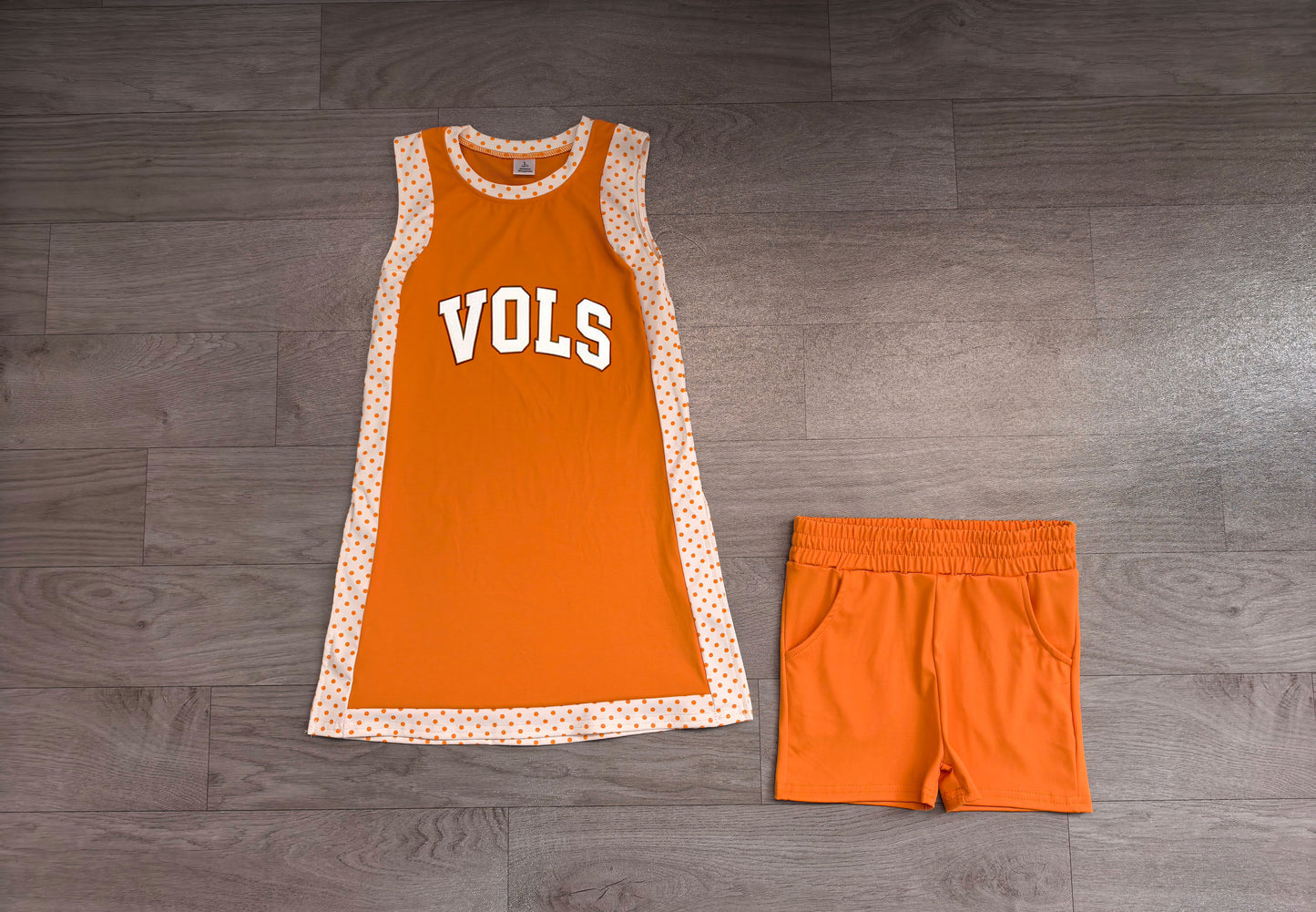 GSSO3852(GSD4292+SS0980)   Sample No Moq Yoga Baby Girls Orange Polka Dots Vols Split Tunic Short Yoga Active Team Clothes Sets