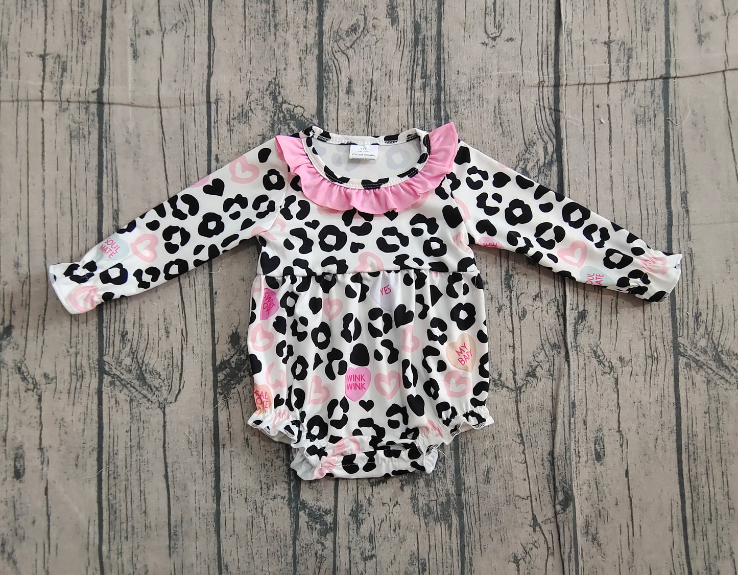 11.15 LR2638 Sample No Moq Baby Girls Leopard Hearts Valentine Ruffle Collar Rompers