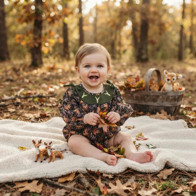 RTS NO MOQ （In stock）LR2728 milk silk Embroidery Deer Baby Girls Green Leaves Camo Hunting Bows Romper