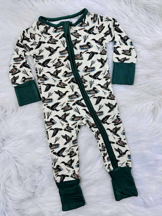 9.30 LR2744 Pre order No Moq Baby Boys Green Ducks Calls Plaid Zipper Footie Rompers